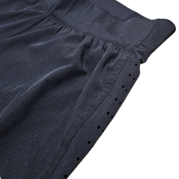 Under Armour Speed Pocket Run Shorts Mens M 9" Black Fitted Lined Zip Pocket - Picture 3 of 15